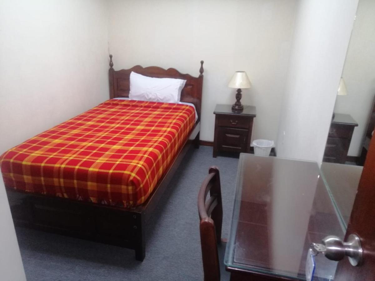 Hostal Victoria Quito Exterior foto