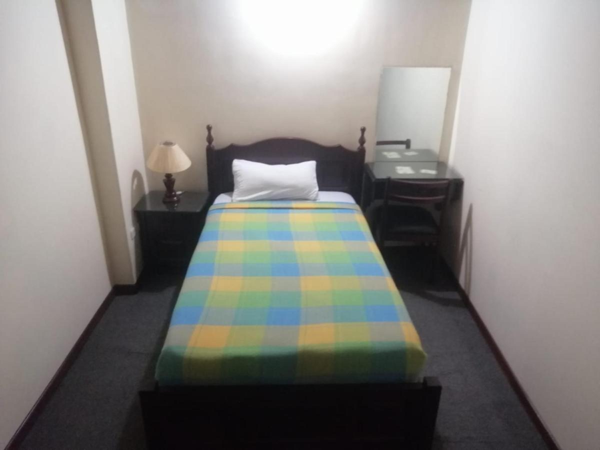 Hostal Victoria Quito Exterior foto
